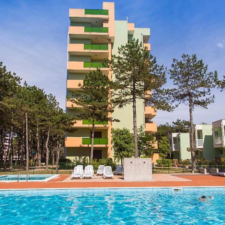 Castello Lägenhet Bibione Exteriör bild